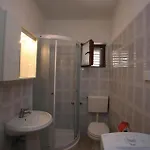 4 Person Labin Kapelica * Raša