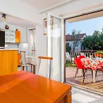 4 Person Labin Kapelica 아파트 Raša