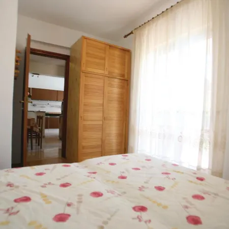 4 Person Labin Kapelica Raša
